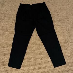 Modern Ambition black pleated pants - size M